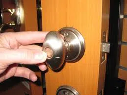 Locksmith Master Store New York, NY 212-659-0031 - door-unlock